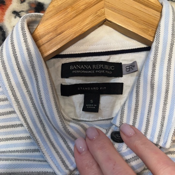Banana Republic standard fit polo. Size small. EUC. - Picture 3 of 3